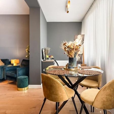 Intercontinental Apart - Massage Terrace Fireplace Bukares Bagian luar foto