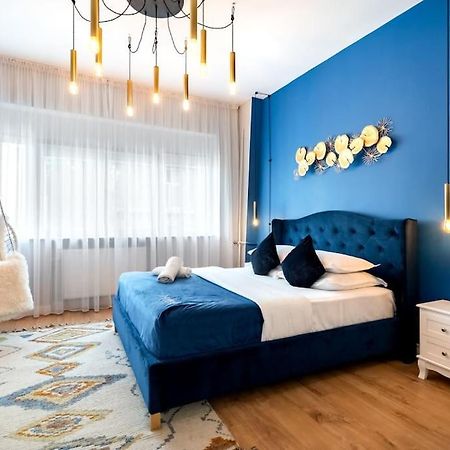 Intercontinental Apart - Massage Terrace Fireplace Bukares Bagian luar foto