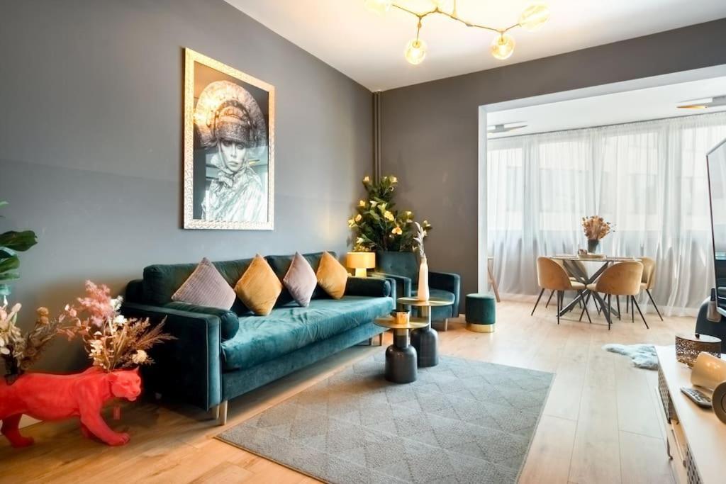 Intercontinental Apart - Massage Terrace Fireplace Bukares Bagian luar foto
