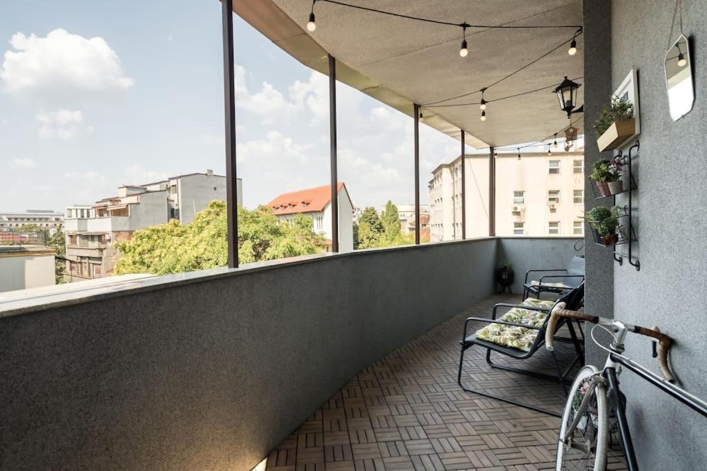Intercontinental Apart - Massage Terrace Fireplace Bukares Bagian luar foto