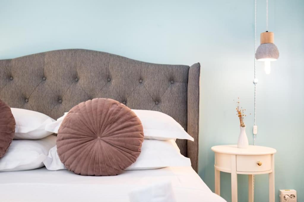 Intercontinental Apart - Massage Terrace Fireplace Bukares Bagian luar foto