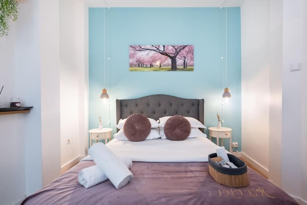 Intercontinental Apart - Massage Terrace Fireplace Bukares Bagian luar foto