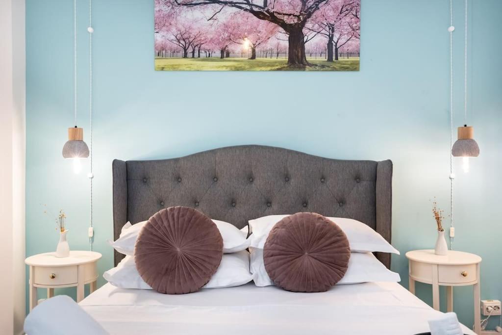 Intercontinental Apart - Massage Terrace Fireplace Bukares Bagian luar foto